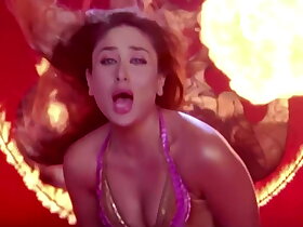 Kareena Kapoor Lickerish Expressions