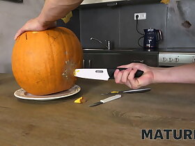 MATURE4K. Halloween pumpkin flan